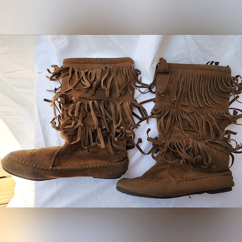 Brown leather fringe boots SIZE 7
